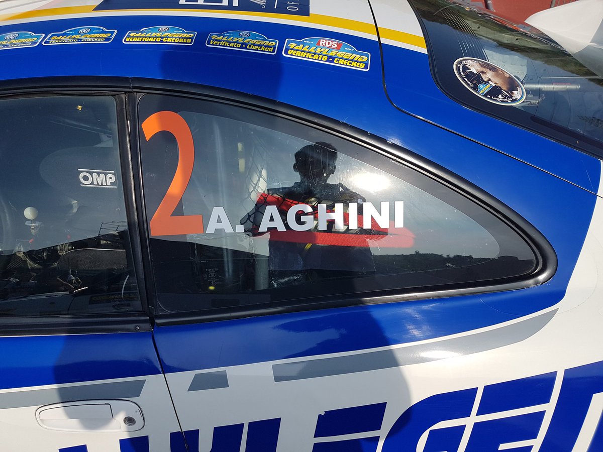NicVillani's tweet photo. Campioni e auto da brividi  #RallyLegend tantissima gente #passione #ColinMcRaeTribute #LegendStars #flatout @Rallylegend https://t.co/xdRoPY9kXc