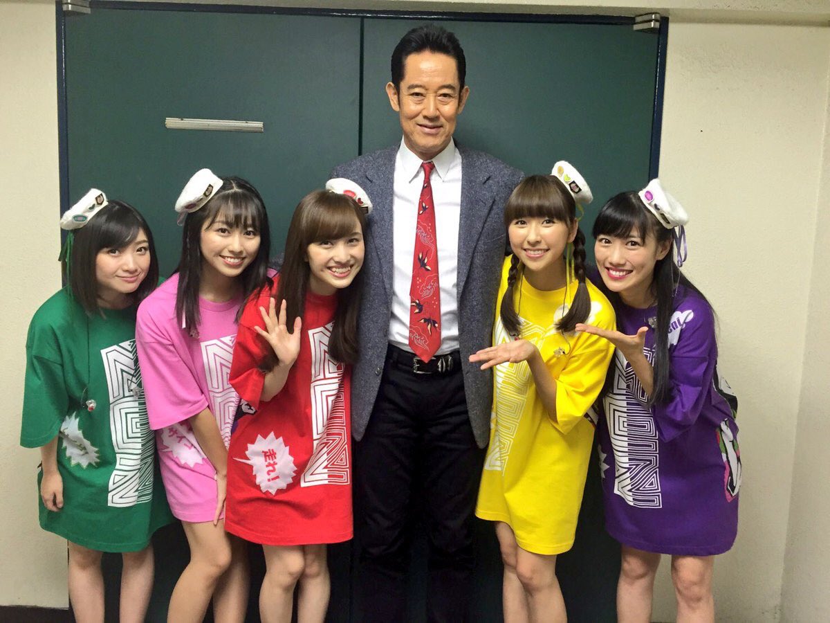 tsuyoshama39's tweet photo. この可愛い人達に
もうすぐ逢える（≧∇≦）

#over40party  #over40祭り
#大人祭り
#ももクロ武道館3days

席は、仕方ない。 セトリ次第‼️

学生祭り 茶番が #スクールウォーズ
さて、今からは何を？😆
会場ナツメロで 明菜  氷室 甲本 😊 https://t.co/JGm4GVwRJi