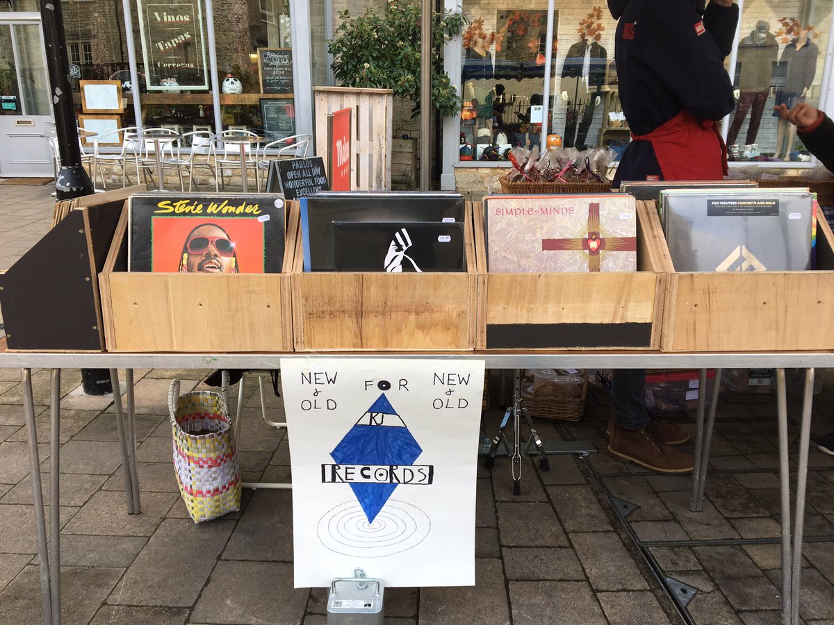 kjsrecordshop's tweet photo. #records #lambsyard #bradfordonavon https://t.co/ohaG7xcYJu