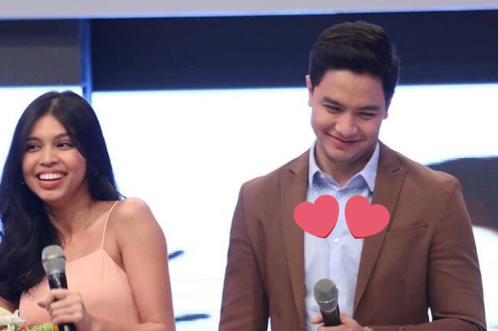 ALDENophileCLUB's tweet photo. “Yung pag nag “Hi” din sayo yung Crush mo.” 

#ALDUBxEBLoveis https://t.co/XqCzJ0PIQc