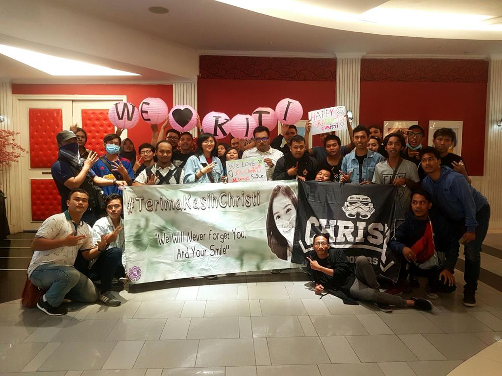 Terimakasih sudah meramaikan last show <a href="/Christi_JKT48/">Angelina Christy</a> 
Dukung terus Christi dimanapun Christi berada - we ❤ kiti
We are christynions