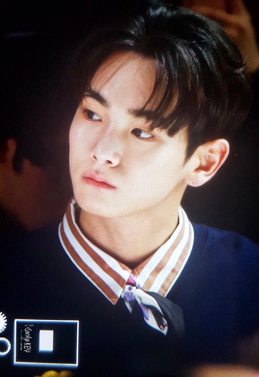 LuckyKey07's tweet photo. 171021 서울패션위크 —#키 #기범 #key https://t.co/EmmWGu2OBN
