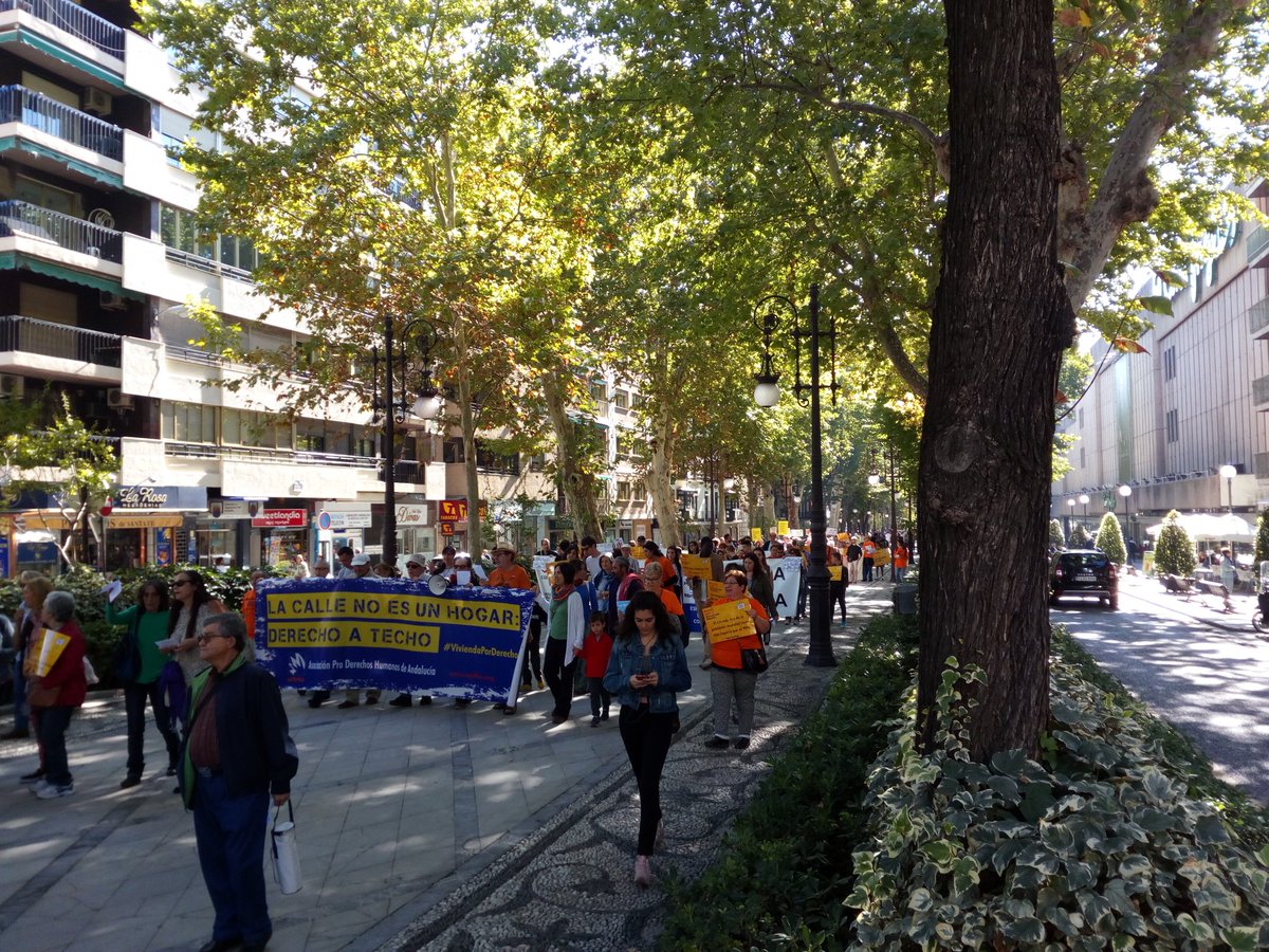 ascuagranada's tweet photo. #EsObsceno ¿Por qué manda el Mercao si yo no lo he votao? @GranadaCONGRA @pobrezacero https://t.co/AdHeaewdz3