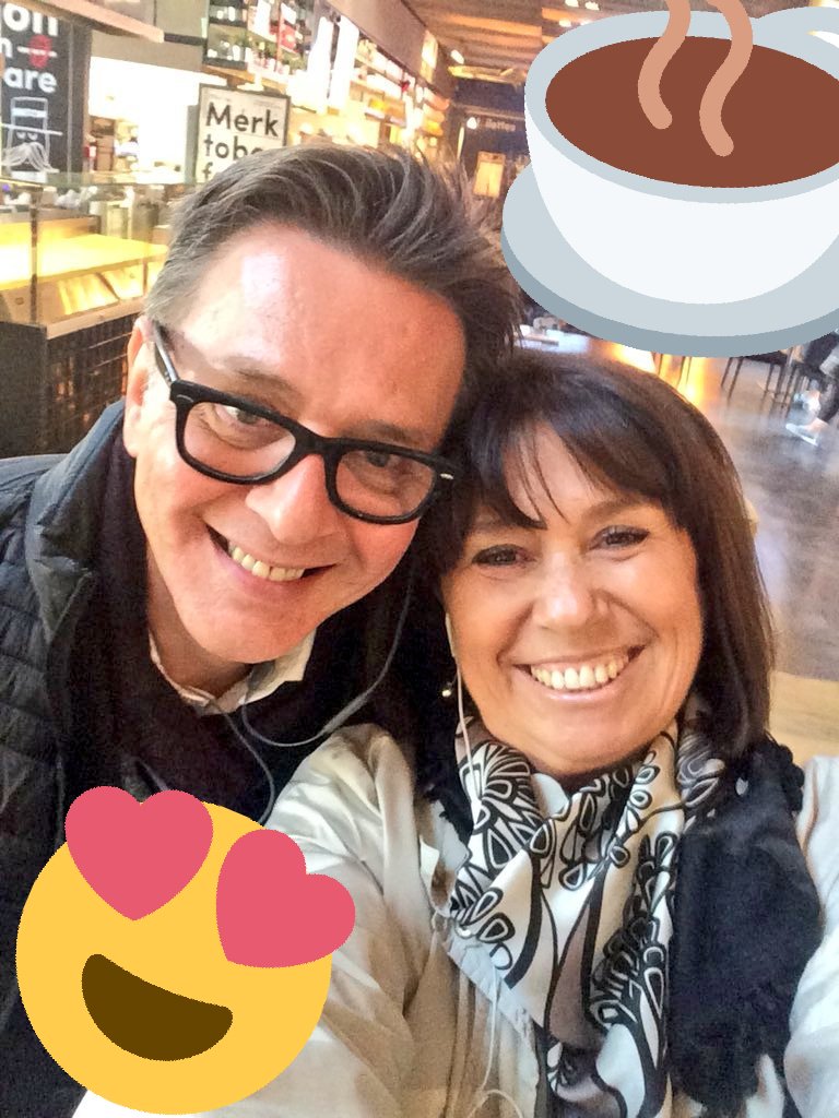 MichaelForni's tweet photo. @susibologna @PastaZalla @paoloigna1 @norman_cescut @letiziadavoli @digirebranding @LellaNews @fabriziofaraco @PosateSpaiate @francy_0207 Da #Bologna a #Roma
Il #Tortellinaro @PastaZalla
la #Sdaura @susibologna
#Tortellitudine😍
W i #Tortellini di #ZallaNation
#zallafan #susifan https://t.co/gydyqmB2q5