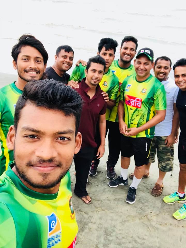Third ODI is rescheduled to tomorrow due to hostile weather. So, it's time to enjoy the beauty of Bay of Bengal.