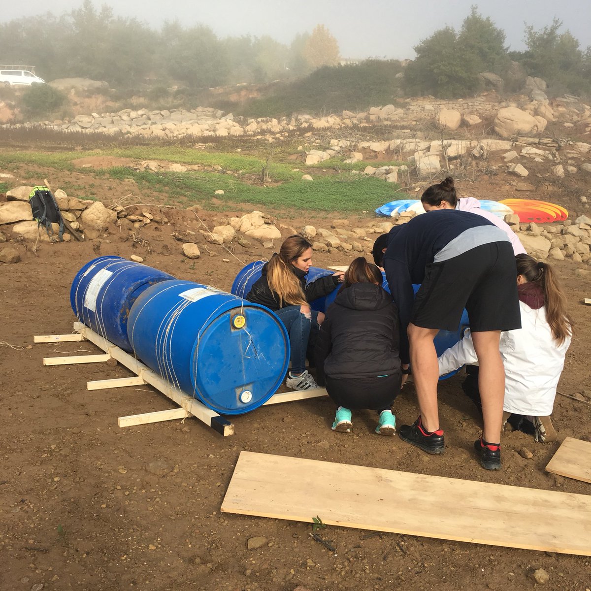 marcfsola's tweet photo. #outdoorlearning #buildingaboat #leadership #masteruniversity #englishteachers @BlanquernaFPCEE @Lapica1993 @ https://t.co/TYxSuoH3FL