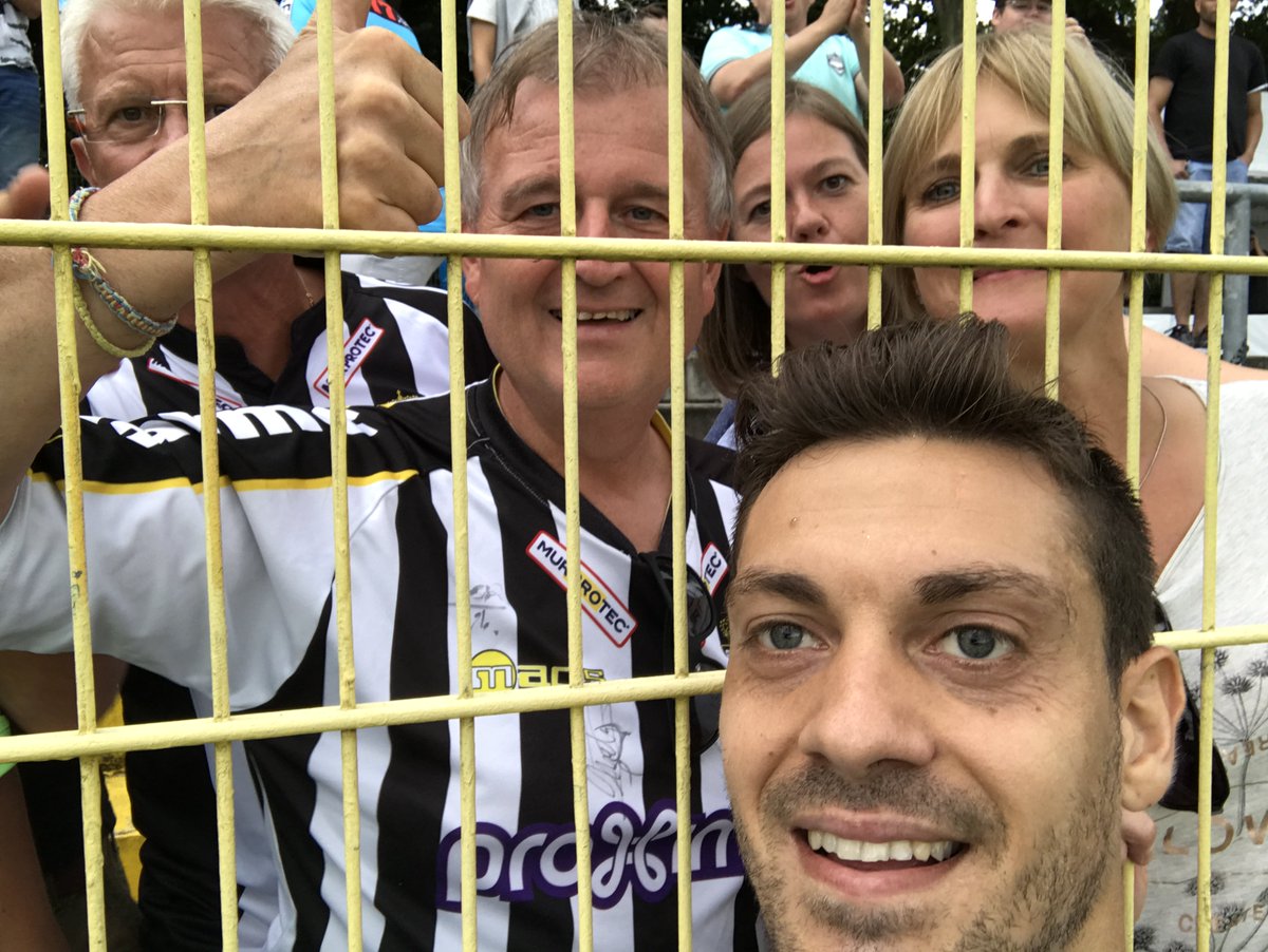 GamacheGuy's tweet photo. #LOKCHA #WeAreCharleroi #IC04 Nous partons à Lokeren @Clemtizou #DorianDessoleil #JavierMartos @MarinosOfficial @polletofficiel https://t.co/bUdEQqJrMP