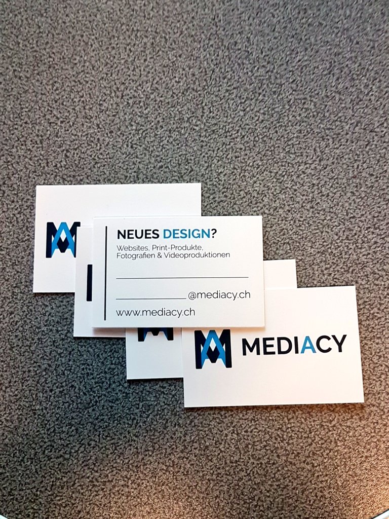 Mediacy_ch's tweet photo. Unsere Visitenkarten sind heute eingetroffen, passend zu unserem ersten #workshop #mediacy https://t.co/kRimHFtjx1