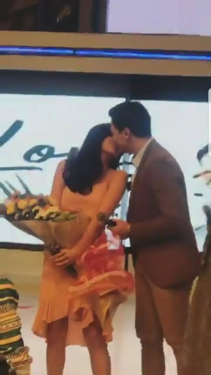 im_charo's tweet photo. #ALDUBxEBLoveis 💏💋 https://t.co/KNS1RI2f8M