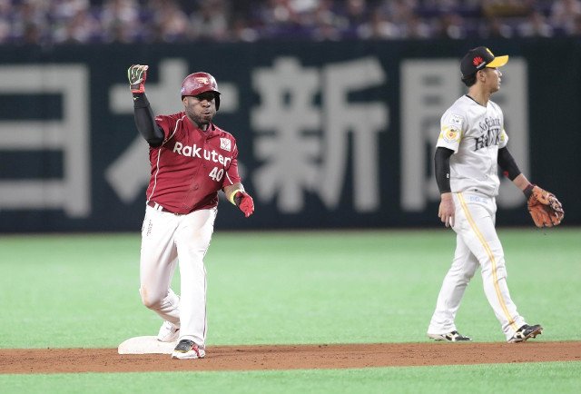 hochi_baseball's tweet image. 【 #パＣＳ 】ウィーラーが右翼線に適時二塁打　 dlvr.it/PwqVBS