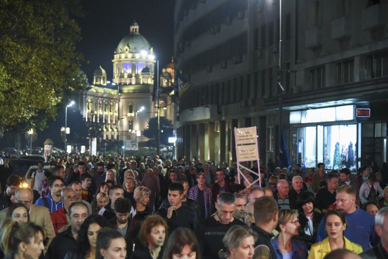 sasajankovic's tweet photo. Momenti slobode sinoć. https://t.co/cbP0oF1Cwq