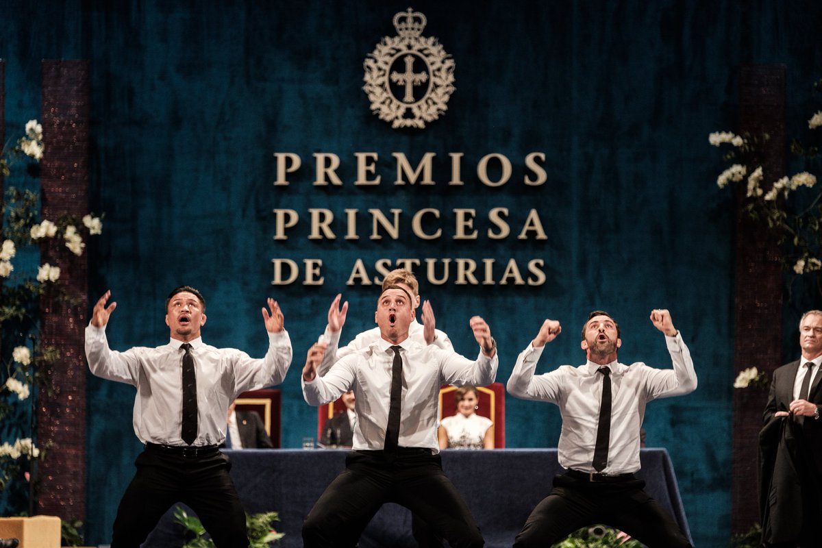 PROUD! Keven Mealamu &amp; Conrad Smith perform a haka with current All Blacks Israel Dagg &amp; Jordie Barrett at the Princess of Asturias Awards.