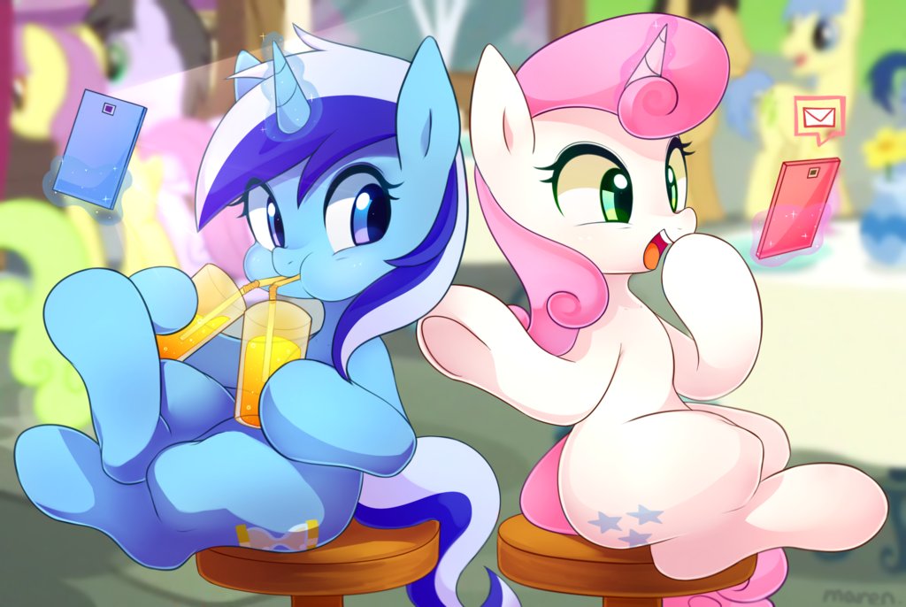 Kanerudo66's tweet photo. I wonder how life in Equestria would be if they introduced smart phones xD
(By Marenlicious)
#MLPFiM #MLP #Minuette #TwinkleShine #Brony https://t.co/c2N7rMmRH7