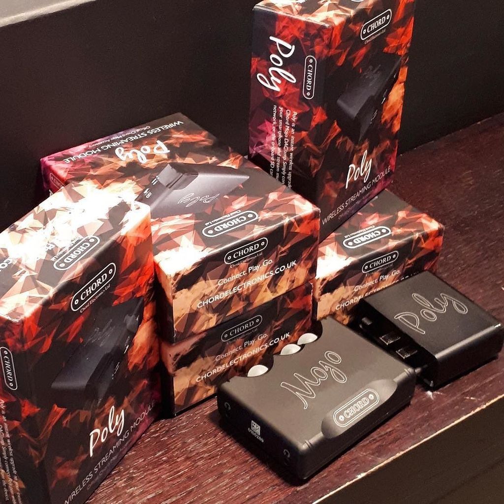 AudioVenue's tweet photo. Chord Electronics Poly have arrived #chord #chordelectronics #chordpoly #poly #portablestreamer #mojo #portabled… https://t.co/HZ7wPPWQ9b https://t.co/lNUzRq4ZEo