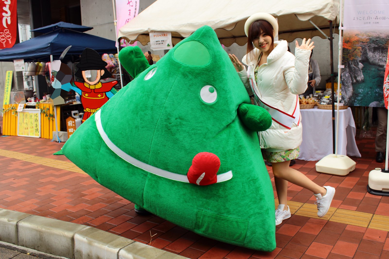 なぎこ こちら 山形県の美味しい農産物のprキャラクター ペロリン ゆるキャラのくせして特技が逆立ちとかいうアグレッシブな子です やんちゃというか 暴れん坊です とても可愛い つや姫レディのお姉さんにも容赦なし やまがた