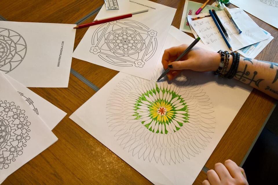 HouseWellspring's tweet photo. Art and Minds Social Group Wednesday mornings at Wellspring House #BuryRT #Wellbeing #ArtandMinds #RadcliffeRocks https://t.co/sMuT7BzMA5