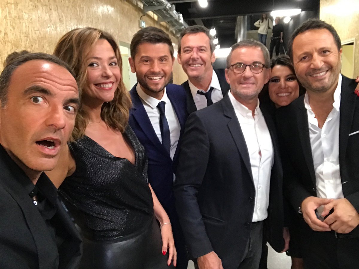 Un gros Merdum à notre <a href="/CDechavanne/">ChristopheDechavanne perso</a> qui officie ce soir sur @tf1 #DALS <a href="/SandQuetierOff/">Sandrine Quétier</a> @FredericPedraza <a href="/fpellissier/">François Pellissier</a>