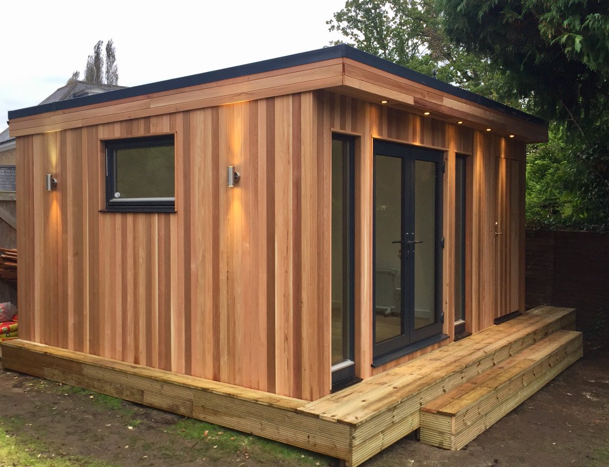 garden2office's tweet photo. Need a home gym? This model has extra headroom and a handy 6sq m store on the side #homegym #gardenroom #scandi #friggebod https://t.co/FKLYyvWD0Y