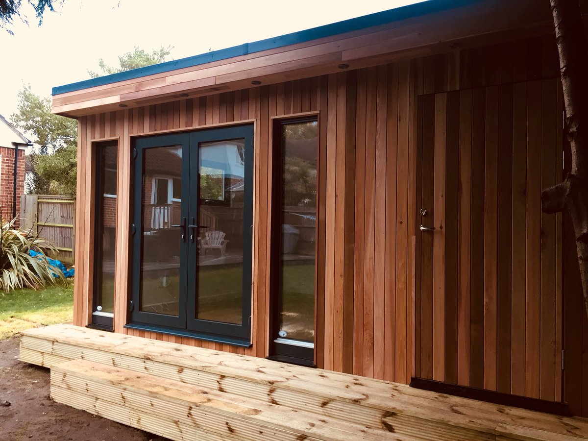 garden2office's tweet photo. Need a home gym? This model has extra headroom and a handy 6sq m store on the side #homegym #gardenroom #scandi #friggebod https://t.co/FKLYyvWD0Y