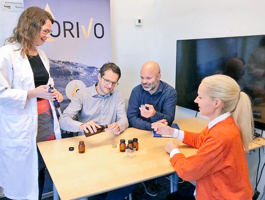 Tasting session of fresh cod liver oil with our client Berit Nordstrand: Author, speaker, MD and omega-founder #madebyberit #authentic