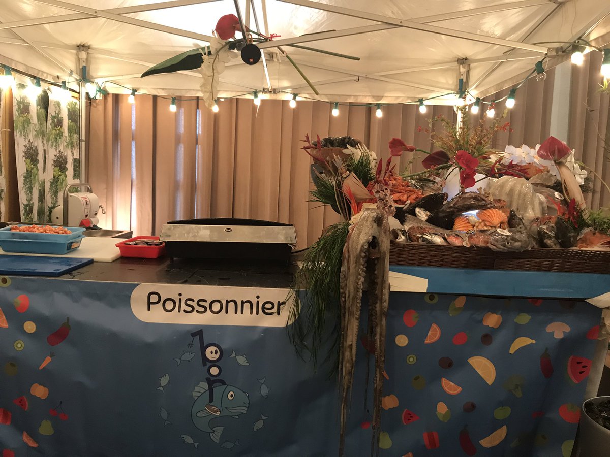 FloBoo75's tweet photo. Le salon de l'alimentation pour enfants, #Bon c'est maintenant ! On vous attend nombreux @Olivier_Chaput @AudreyAnidjar  🍆🥕🍐🥒🍎#Villejuif https://t.co/j00mFWsMsS