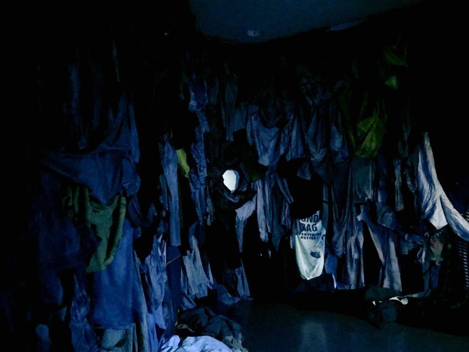 garig0ri's tweet image. 既に多くの方々が見に来てくれています。有難い…….
18時まで在廊しております。
#毒虫プロダクション
#ZAF2017
#逗子アートフェスティバル2017