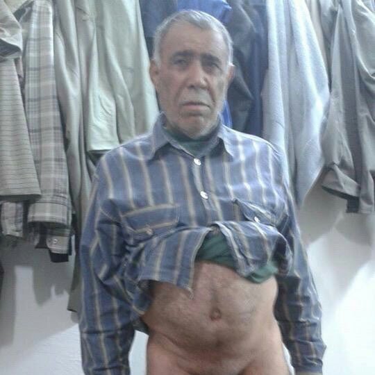 Porno video: Ogil onasi va singlisini sikmoqda