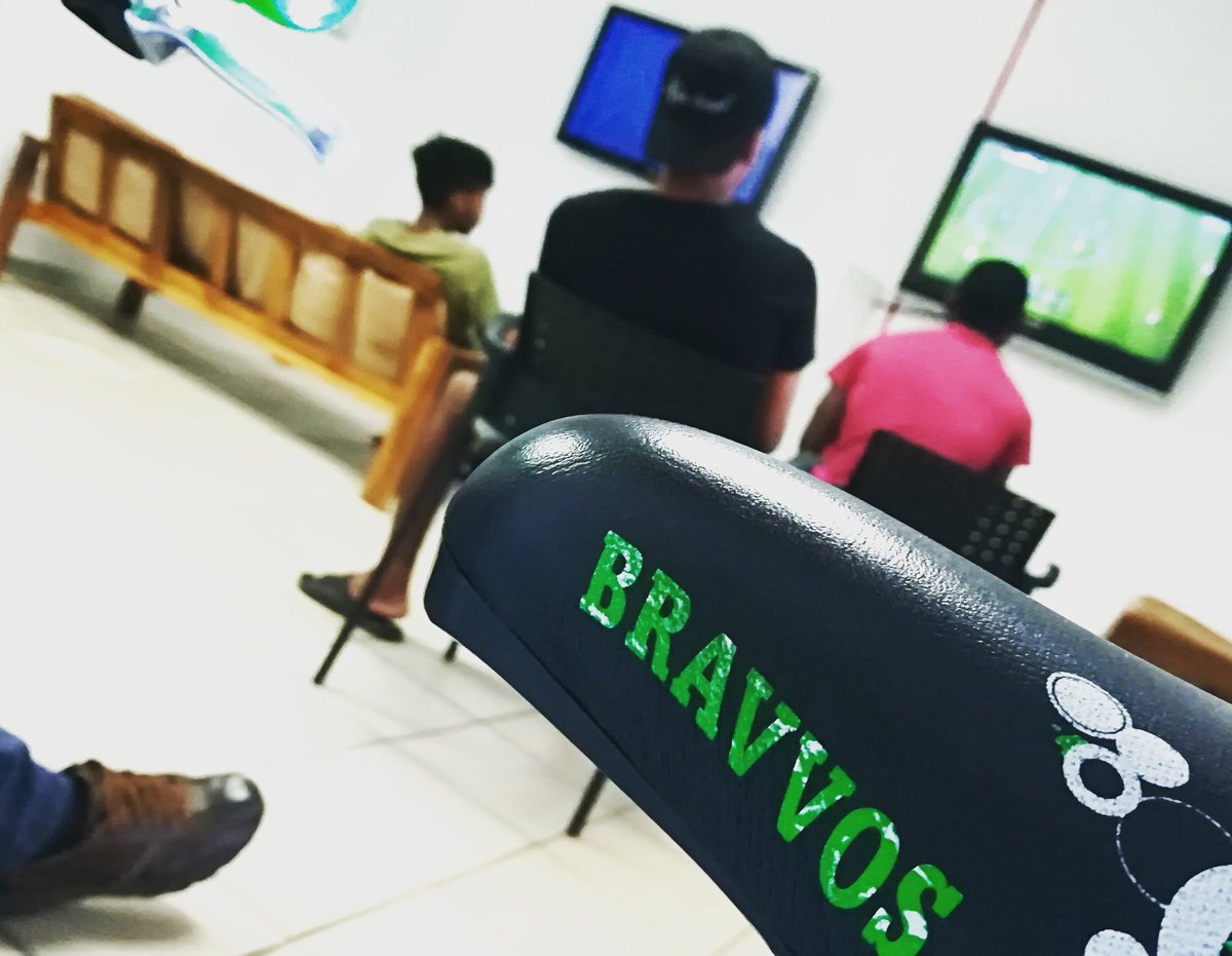 _nevb's tweet photo. 😎#GameManiaks #braamfontein #BraamGameHouse #braam #ps4 https://t.co/vib9cD0BEq