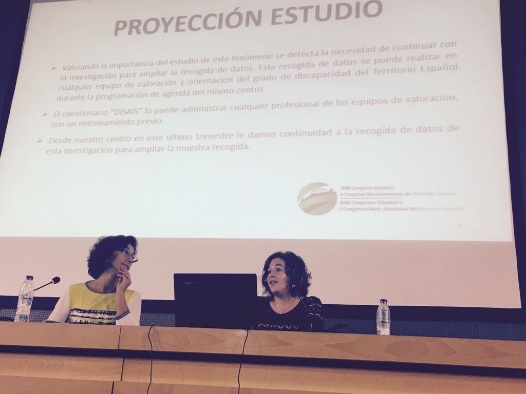 GuiomarRB's tweet photo. Presentamos estudio aislamiento social discapacidad PSPV-UB en #CongresoTS @GuiomarRB @juditcastrodts @Nataliiaa_9C #Adela #Raquel #Blanca https://t.co/s1KO82HGHH