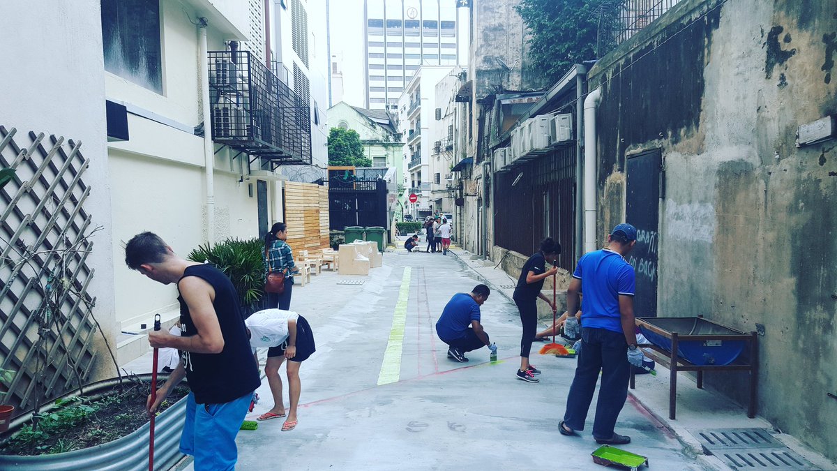 akudesign's tweet photo. #AKUDESIGNcreative x Think City for community project. The idea is to the change the 'black' area backlane into youth area. #kualalumpur https://t.co/1lXOjx109B