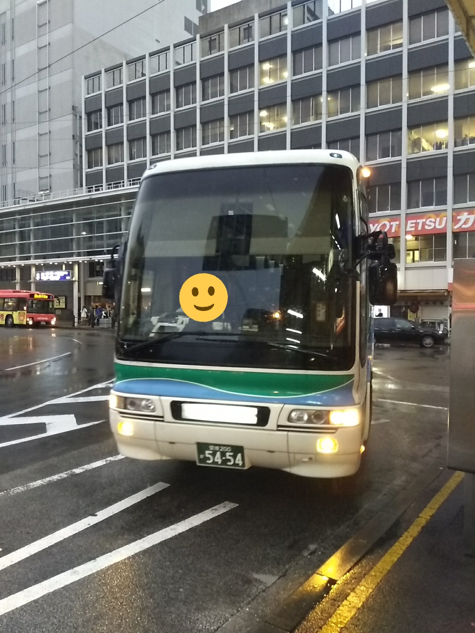 おけら On Twitter: "松山市駅5番のりば1715発の今治経由の大三島行き、せとうちバス愛媛200か5454で運行。乗車10名ほど  Https://T.co/Slsq7Vy8H2" / Twitter