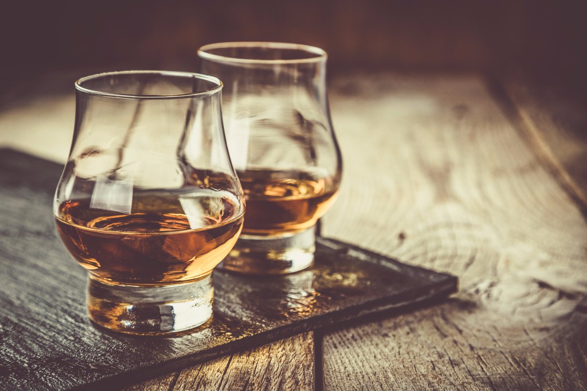 nadaimporta's tweet photo. Silencio y destierro.

Mi carta de amor a “Uisge Beatha” —por qué bebo whisky. https://t.co/bYBvIWzwIg https://t.co/ziV29wsWmG