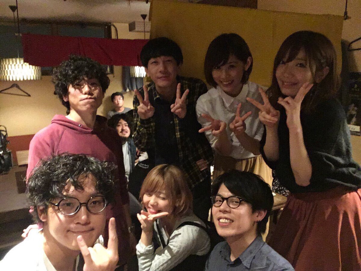 noriokick's tweet photo. 五番手は結成同い年のまなみのりさ!まみりも10周年ということもあり、以前2マンでコラボしたこともあり今回もコラボ!まみりは『君色ファンタスティック』をsimploopの演奏で盛り上げてくれました!
#まなみのりさ
#Loop_jam
#simploop
#オフショットしかなかった https://t.co/AuSQ6pTdQf