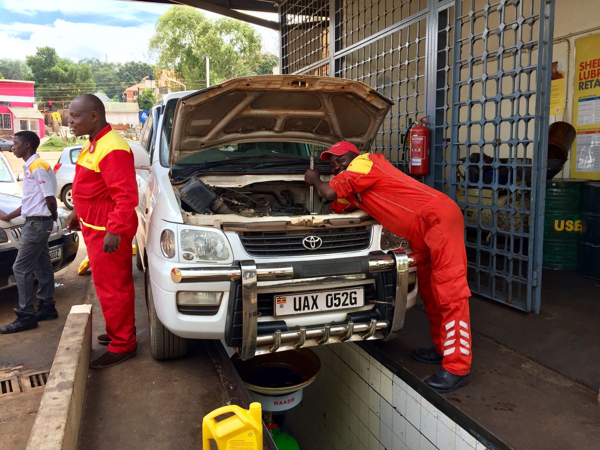VivoEnergyUg's tweet photo. Now at Shell Bunga, do not miss the opportunity to check &amp; inspect your vehicle at absolutely no charge #ShellHelix https://t.co/iRSt6nQL8b