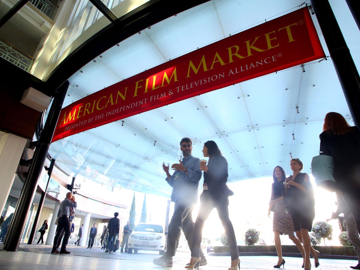 Showrunners_BCN's tweet photo. #Eventos_S: el #AmericanFilmMarket se celebrará en noviembre en Santa Monica y ya cuenta con + de 7000 acreditados https://t.co/xDTvO2K6zl https://t.co/ybj81bA0VY