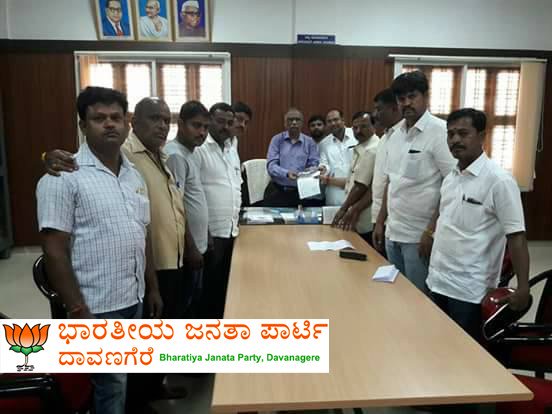 BJPdavanagere's tweet photo. ರಾಜ ಕಾಲುವೆ ಒತ್ತುವರಿ ತೆರವು ಗೊಳಿಸಲು ಆಗ್ರಹಿಸಿ ಜಿಲ್ಲಾ ಅಧ್ಯಕ್ಷರಾದ ಯಶವಂತರಾವ್ ಜಾದವ್ ಅವರ… https://t.co/fe0gsVPalk https://t.co/90KcUj3RUU