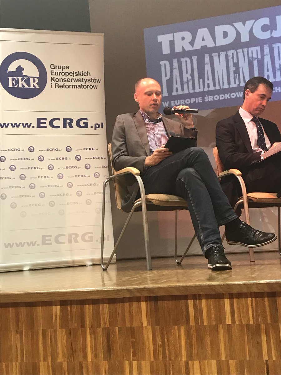 ZdzKrasnodebski's tweet photo. Dr Kiryl Kascian o białoruskim parlamentaryzmie w XX wieku jako drodze budowania tożsamości narodowej https://t.co/j9f8aIsFeK