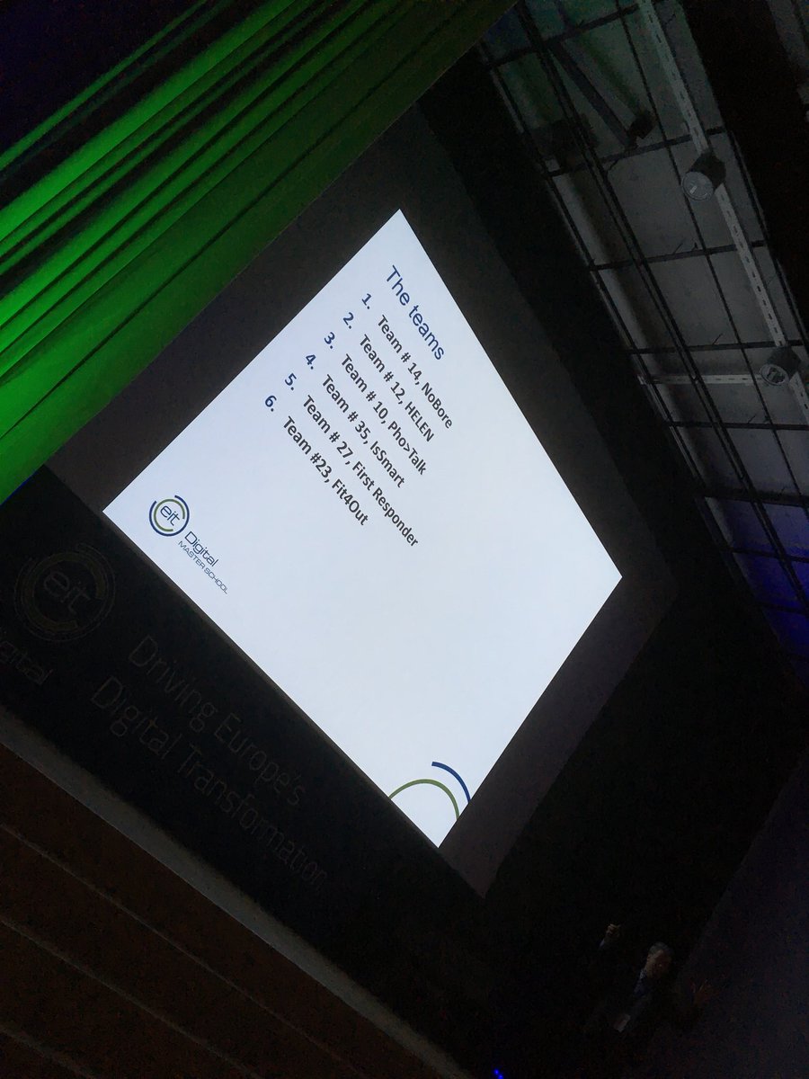 karinoostt's tweet photo. Under loud applaus the finalist of the business challenge #kickoff17 are announced https://t.co/XqWCienBnH