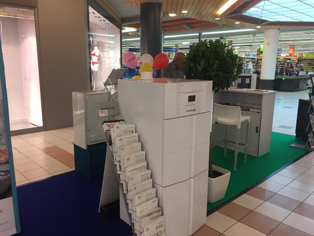 erosjul's tweet photo. Cheminées au #GazNaturel, parlons-en ! GRDF et ses partenaires se mobilisent au Carrefour à Thionville #grdf https://t.co/KtzIjAvd81