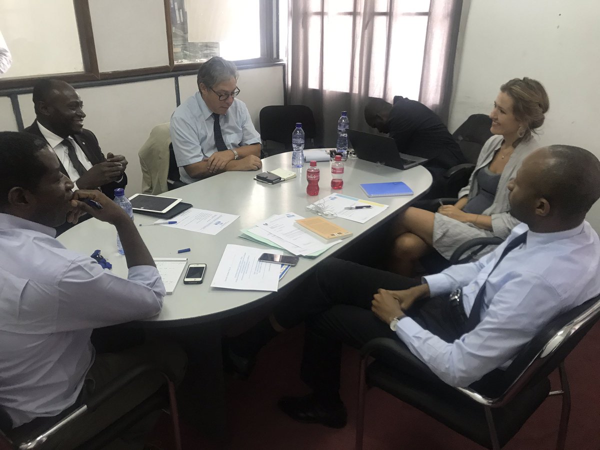 PatrickMuyaya's tweet photo. #RDC: Grâce au RJP et @UEenRDC les jeunes préparent leur contribution au sommet UE-UA d'Abidjan à travers un atelier du 26 au 27.10.2017 https://t.co/ZyJnujlE4V