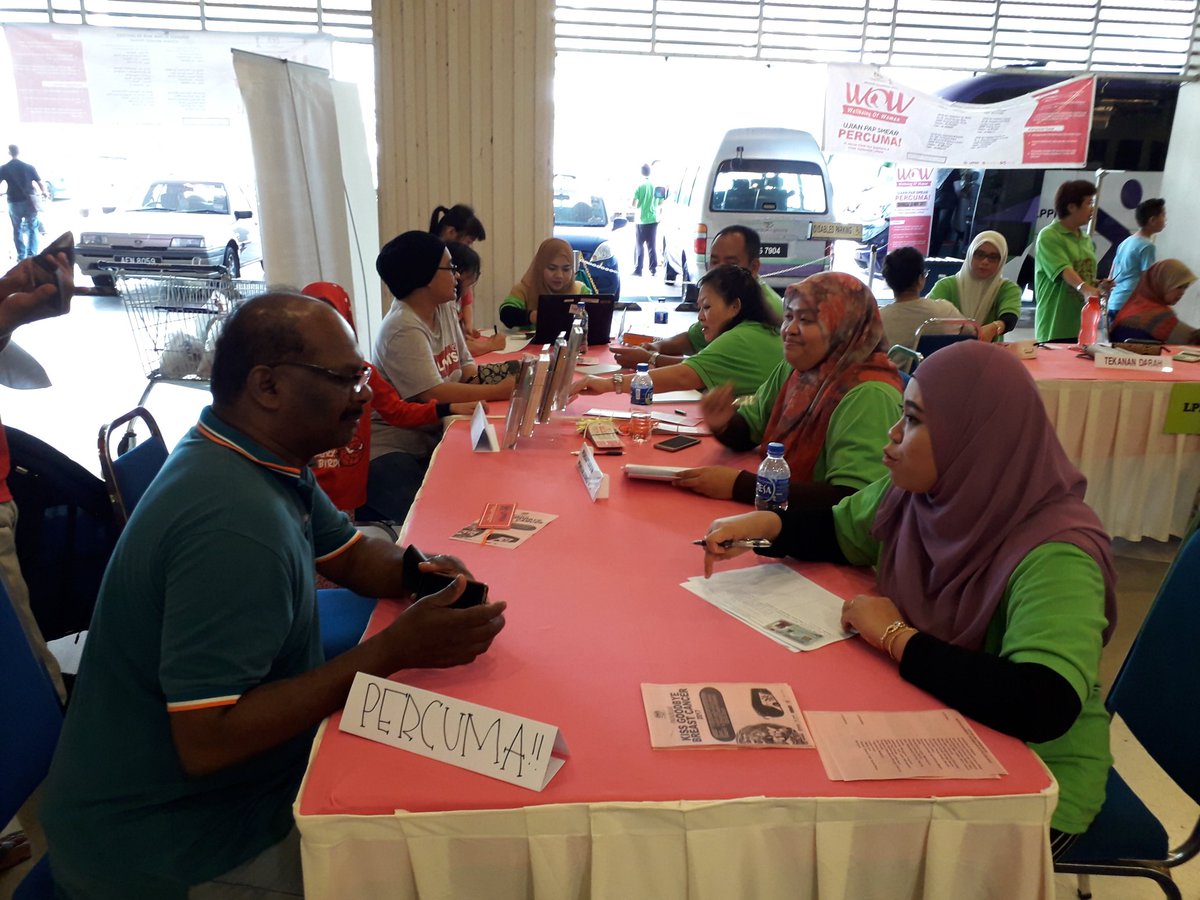 LPPKN_Perak's tweet photo. 21.10.17-PROGRAM KISS GOODBYE BREAST CANCER 2017 DI MYDIN MERU IPOH https://t.co/BQvVoXtYZS