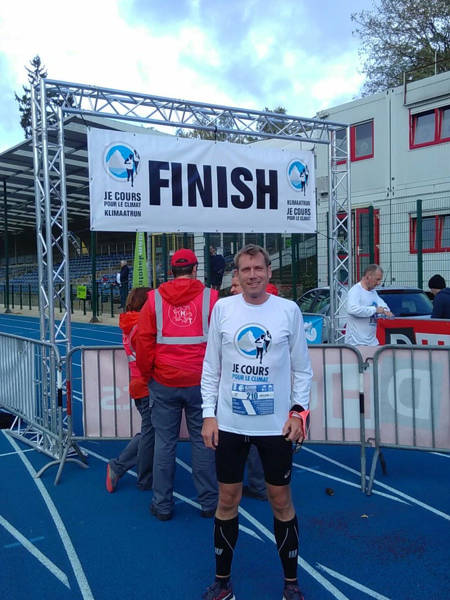 alkiene's tweet photo. 10km climate run in 47min #COP23 #jecourspourleclimat #stadefallon #unfccc #climatechange #ClimateAction https://t.co/GJZL6HhUEE