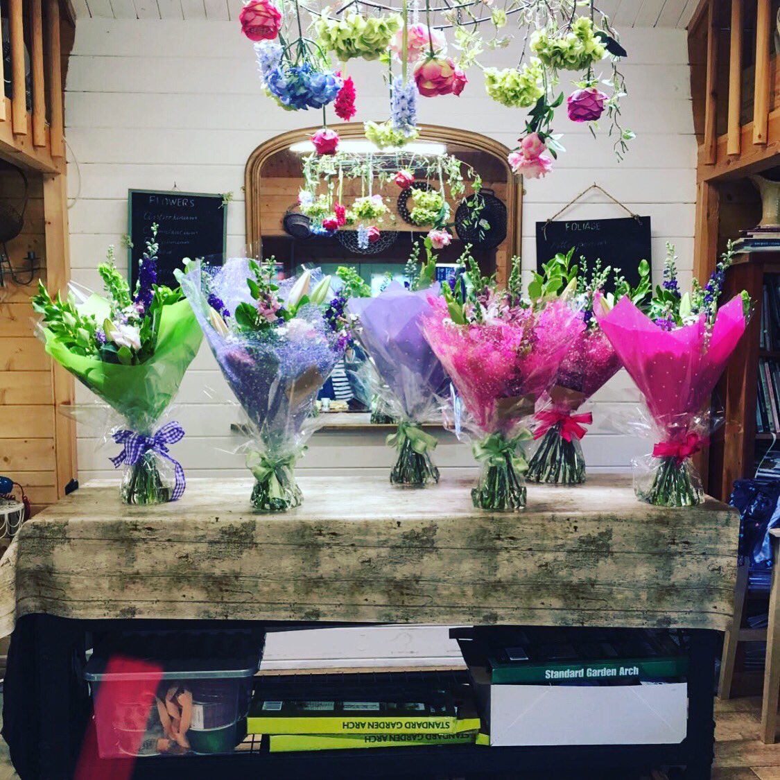 BrisFlowerSkool's tweet photo. Floral workshops and wedding courses in Bristol....learn the skill!! #learntheskill #bristolflowers #bristolflowerskool https://t.co/fIXb6v3p2S
