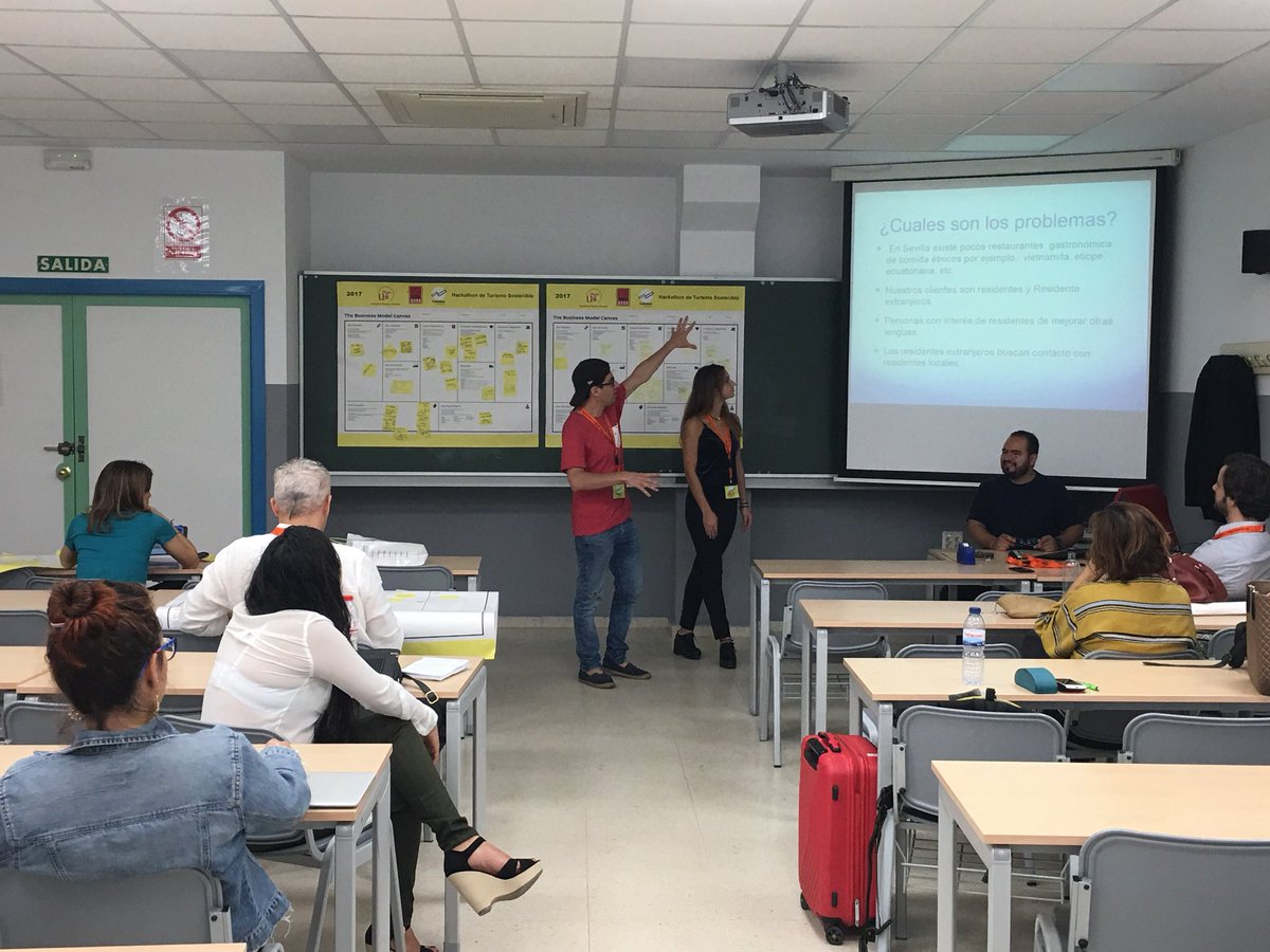 TeamSocialdoor's tweet photo. Gastrofoodies una #idea para el #Turismo y la #gastronomía en #sevilla #HackathonTurismo en @unisevilla en la @ftfsevilla #TurismoSostenible https://t.co/aJYu39cAsx