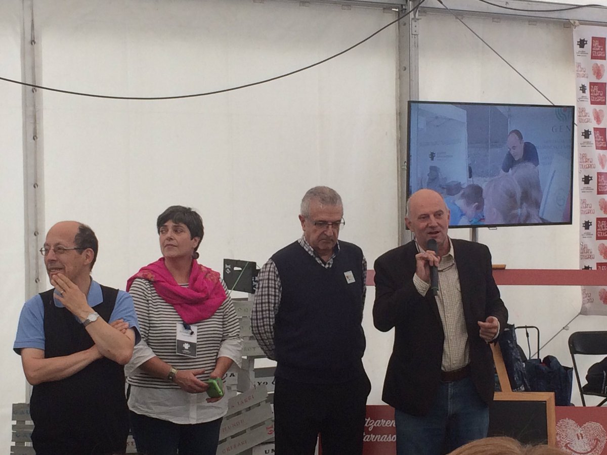 CruzRojaGip's tweet photo. Hasi da Gipuzkoa Solidarioaren #Foruma, Okendo Plazan #Donostia. # animazioa #batukada #33Elkarte. Zatoz! @gipsolidarioa https://t.co/GWe5QnoT96