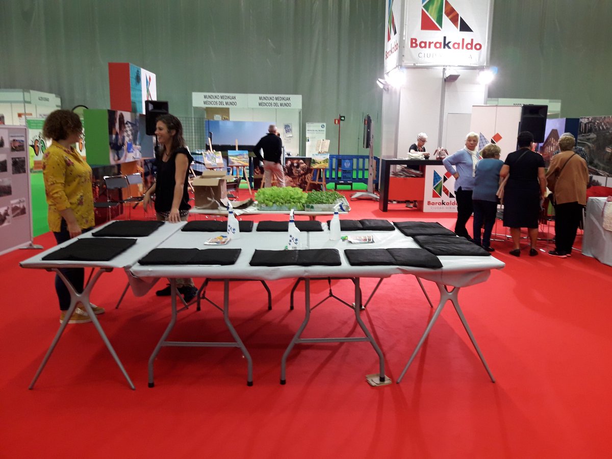 Huertik's tweet photo. Ya estamos preparados para recibir a todas las personas que les apetezca participar 👌 @infobarakaldo https://t.co/VpNdeNxPbC