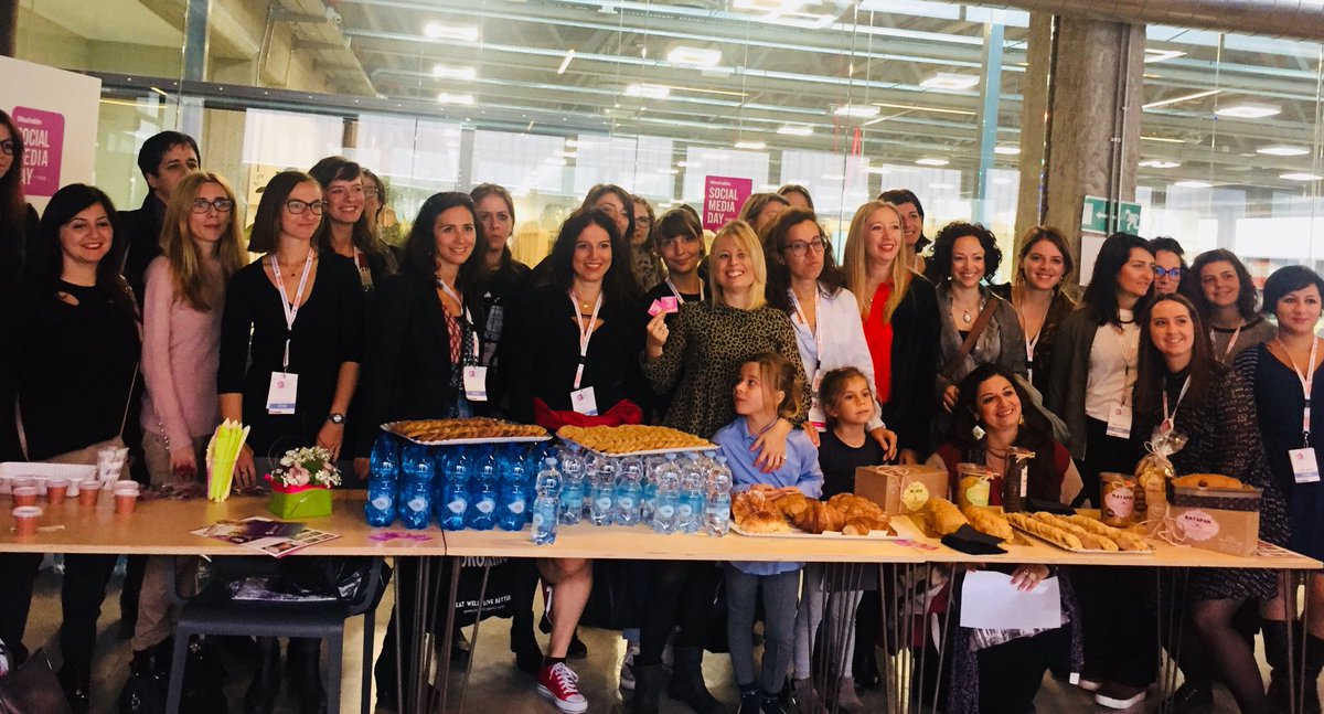 #GiTBreakfast - Colazione #MeetGirlsInTech @ <a href="/SMDAYIT/">SMDAYIT</a> (Day 3) 😍🍪☕️👭💪🏼
•
#SMDAYIT + #DIDAYS
#networking #breakfast #technology #girlsintech
