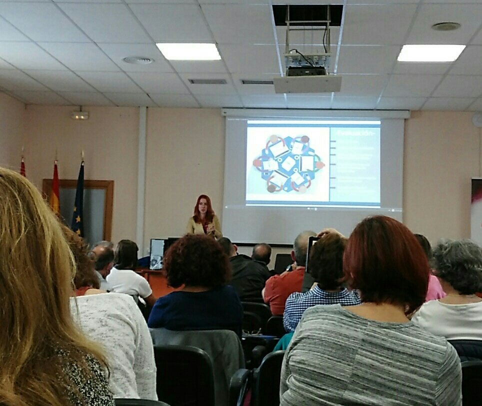 HenkoEducacion's tweet photo. "Hay que conocer las desventajas y los limites del trabajo cooperativo para superarlas" vía @caminologa en #OWD2017 https://t.co/tqxcMJIszZ
