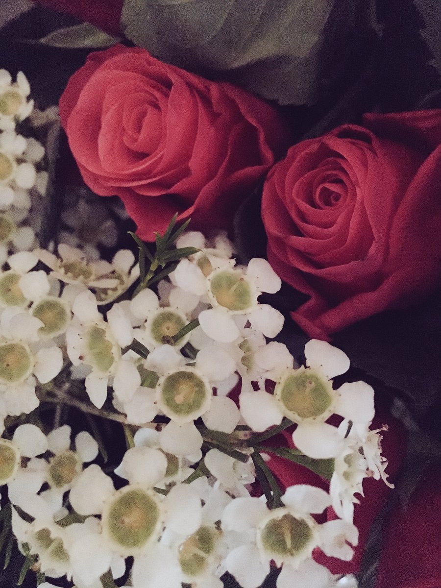mefloraldesign's tweet photo. Getting ready for the wedding fayre tomorrow!! 😊😊 @BluebellSuite1 @JoshuaBradley08 #weddingfayre #wedding #geecross #cheshire #excited https://t.co/Yij9HBugJb