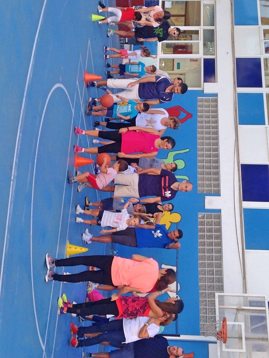 infantilpresen's tweet photo. Porque hoy más que nunca somos familia!!! Y deportistas!!! #diadeldeporte https://t.co/isOGSm9dd3